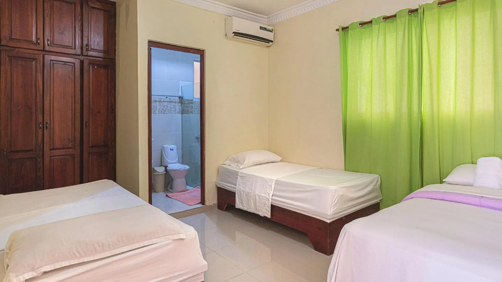 Tropical Island Apartahotel La Viva 0*,